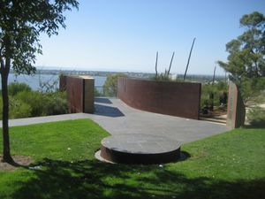 퍼스 킹스 파크의 추모비