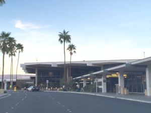 소니 보노 컨코스