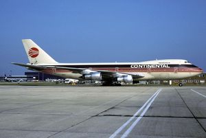 컨티넨탈 항공(Continental Airlines) 로고가 그려진 보잉 747