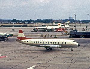 1962년 런던 히드로 공항에 있는 오스트리아 항공의 비커스 비스카운트 837.