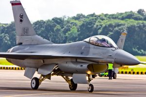 140 비행대대의 F-16C