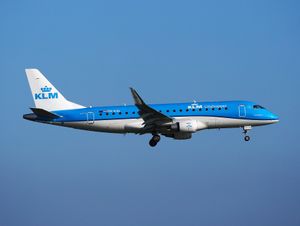 KLM 시티호퍼 엠브라에르 175 최신 도장