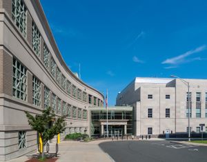 브루스 플레이스에 위치한 공공 안전 단지