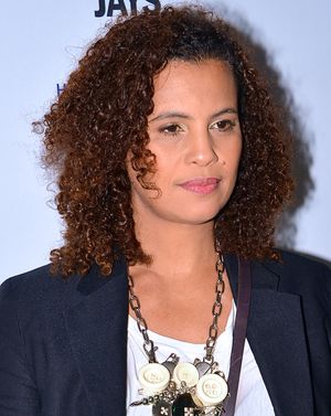 스웨덴 팝 아티스트 네네 체리(Neneh Cherry)는 라라 크로프트 창조에 초기 영감을 준 인물이다.