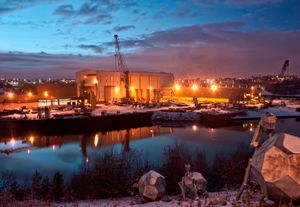 리브헤르(Liebherr) 크레인 공장은 선덜랜드 웨어 강에 남아 있는 마지막 중공업 시설이다.