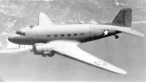더글러스 DC-3에서 파생된 더글러스 C-47 스카이트레인