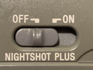 소니 핸디캠 DCR-HC40E의 NightShot Plus 스위치