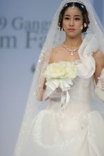 미스 월드 2009 대회에 대한민국 대표로 출전한 미스코리아 진 김주리.