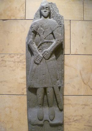 16세기 중반 묘비상(Finlaggan 출토)