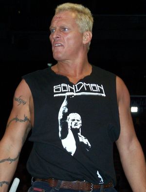 샌드맨은 ECW 세계 헤비급 챔피언십을 5회나 차지했다.