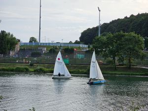 포르토발 아래 크르카 강에서의 항해