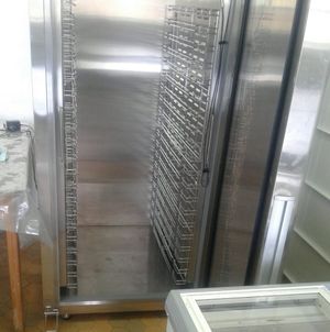 시골 상점의 냉장고