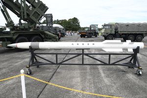 하마마쓰 공군기지에 전시된 PAC-3 모형 미사일