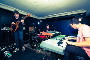2014년 공연 중인 BadBadNotGood