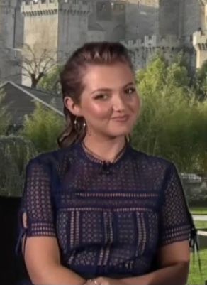 미아 매케나브루스, EE 라이징 스타상 수상자