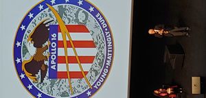 2021년 11월 6일 프랑스 몽트뢰유에서 열린 Explor'Espace 축제 첫 행사에서 무대에 선 찰스 듀크.