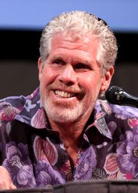 리치의 성우를 맡은 론 펄먼.