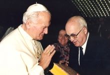 요한 바오로 2세(좌)