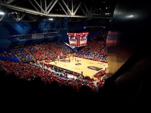 2014년 퍼스 와일드캣츠와 경기하는 브레이커스