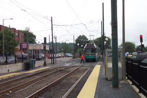 내행 운행의 방향을 바꾸기 위해 클리블랜드 서클에서 빠져 나오는 열차.