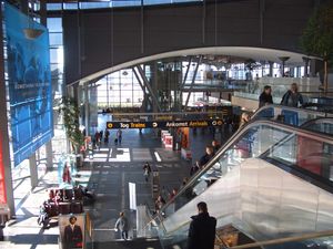 도착 및 기차역