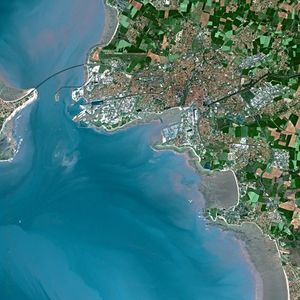 스팟 위성에서 본 라로셸