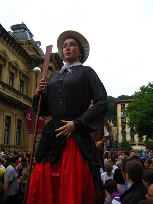 산세바스티안 거인과 큰 머리 인형 - 아스테 나구시아 기간 중