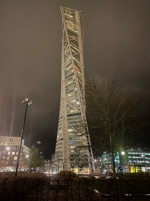 2024년 1월 겨울 하늘빛 아래의 터닝 토르소