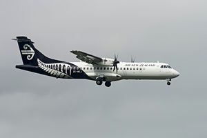과거 에어뉴질랜드 링크의 자회사였던 마운트쿡 항공이 운용했던 ATR 72-500 항공기. 현재는 에어뉴질랜드 본사로 통합 운영된다.