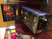 해리 캘러헌이 그려진 핀볼