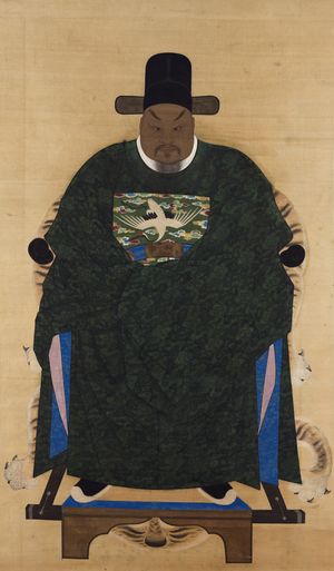 김석주 (1634-1684) 명성왕후의 사촌 오빠이며, 김우명의 형인 김좌명의 아들이자 김육의 손자이다. 선조의 셋째 딸인 정숙옹주의 외손자이기도 하다. 경신환국을 기획하여 남인을 축출하는데 앞장섰다.