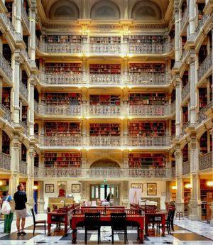 존스 홉킨스 대학교 도서관 내부