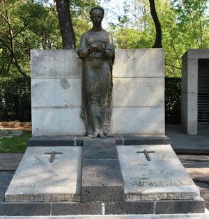 멕시코시티에 있는 누뇨의 묘소