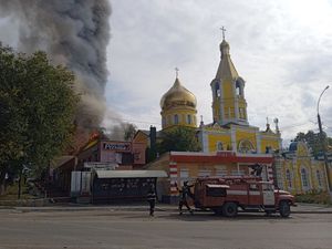 2022년 9월 26일 러시아 포격 후 우크라이나 쿠피안스크의 성 니콜라스 정교회