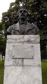 나움 베킬하르히(Naum Veqilharxhi) 흉상, 코르처(Korçë).