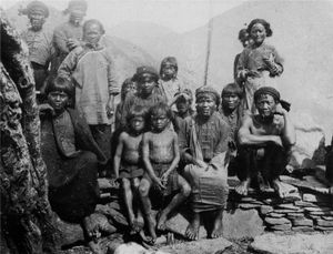 대만일치시기에 도리이 류조가 촬영한 파이완족 사람들