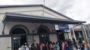 수카부미 기차역