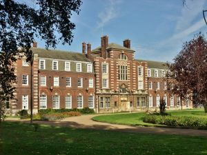 헐 대학교(University of Hull) 캠퍼스의 에스크 빌딩