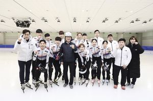 2017-18 쇼트트랙 국가대표 남녀선수팀과 문재인 대통령 (2018년 1월 17일 진천선수촌)