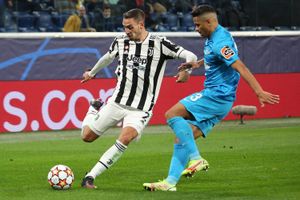 2021년 유벤투스의 데 실리오(왼쪽)