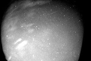 전천 카메라로 4초 노출하여 촬영한 사분의자리 유성