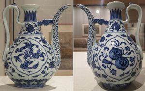 청나라 전성기 시대에 대량 생산된 고품질 자기의 예