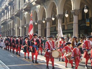 토리노 포위전을 기념하는 투린의 연례 퍼레이드