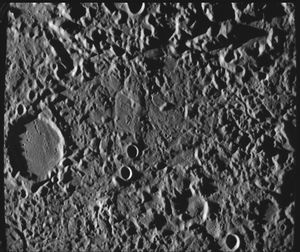 칼로리스 반대편의 "기묘한 지형(Weird Terrain)"으로 불리는 지역