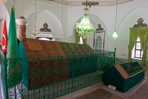 바예지드 1세의 튀르베(türbe, 묘소) 바예지드 1세 모스크(Bayezid I Mosque)