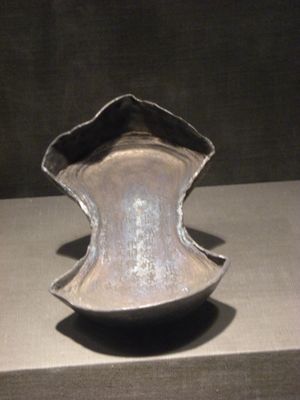 명나라 시대 은괴. 후베이성 박물관(Hubei Provincial Museum), 우한 소장