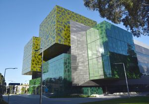 클레이턴 캠퍼스의 생의학 학습 및 교육 건물