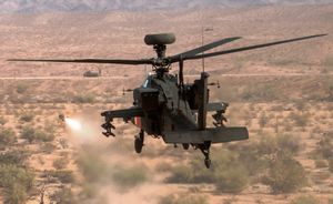 유마 시험장에서 AGM-179 JAGM을 시험하는 AH-64D