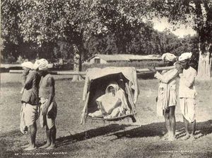 1895년경 바라나시의 두리(doli)