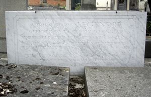 오퇴유 묘지에 있는 르장드르의 묘